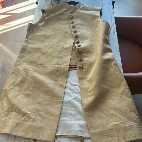 FLORAL KURTA JACKET WITH GOLD KURTA AND BOTTOMS - Picture 6 of 7